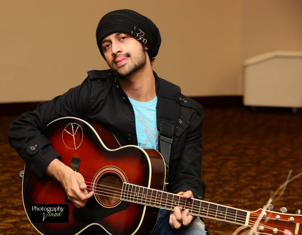Download this Atif Aslam New Songs picture